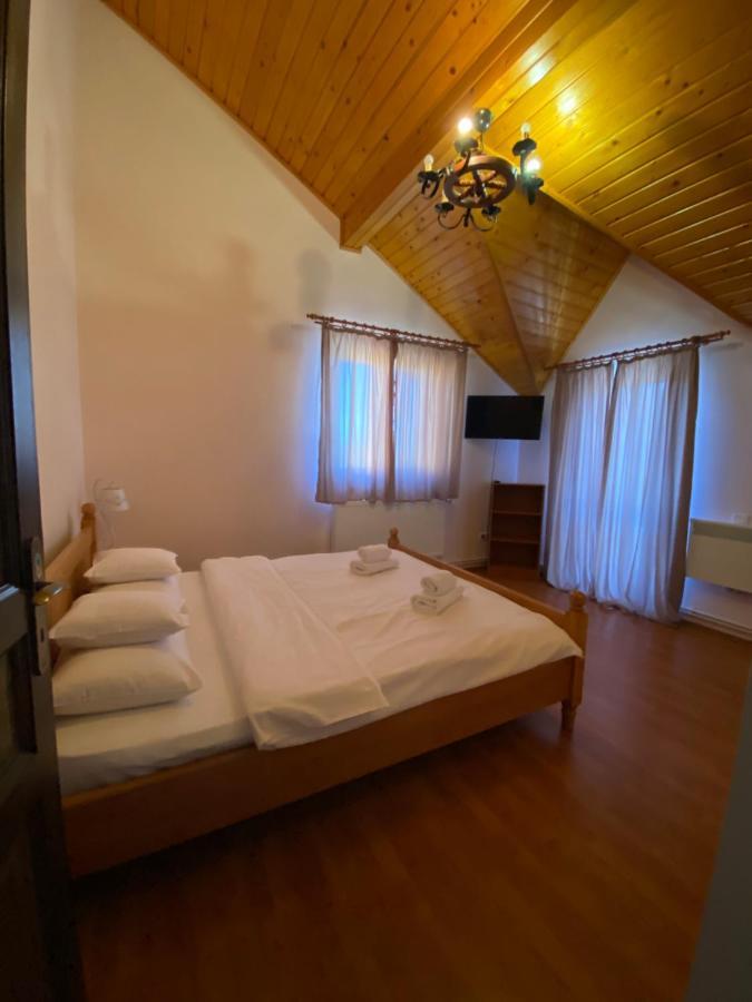 Hasienda Rîşnov Exterior foto